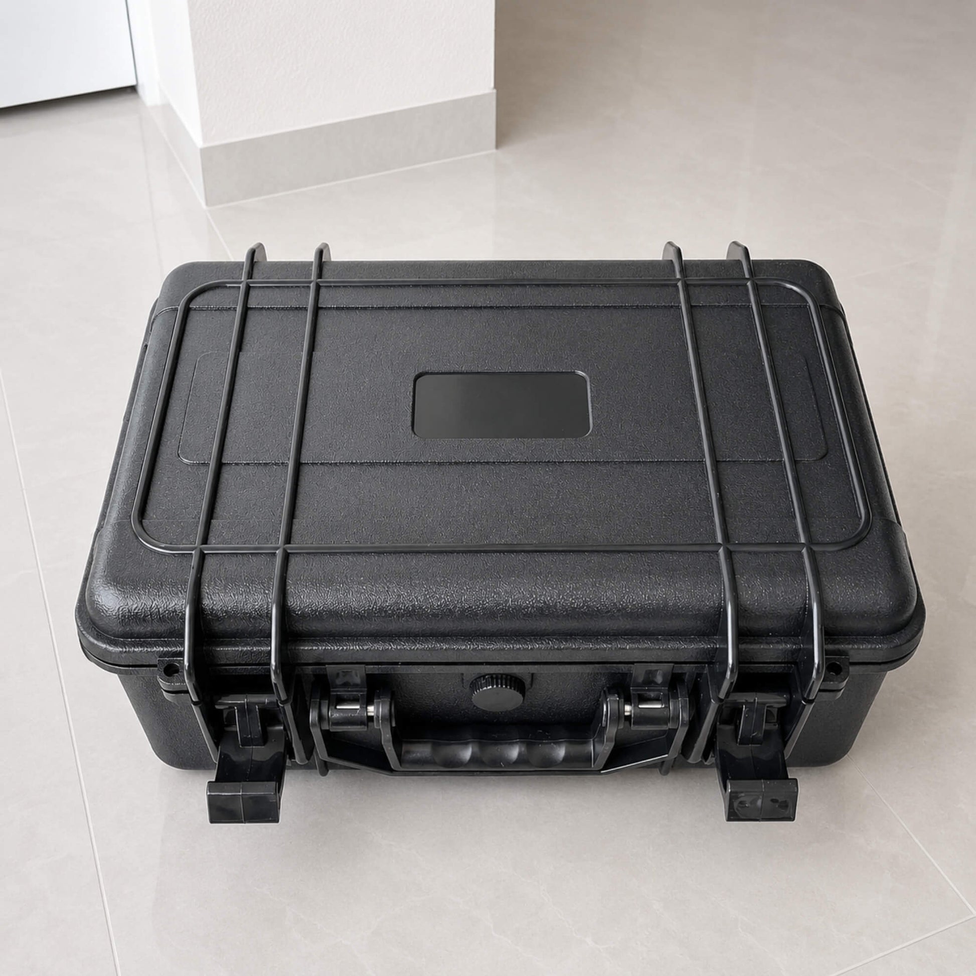 Compact laser show system for DJs and creative studios