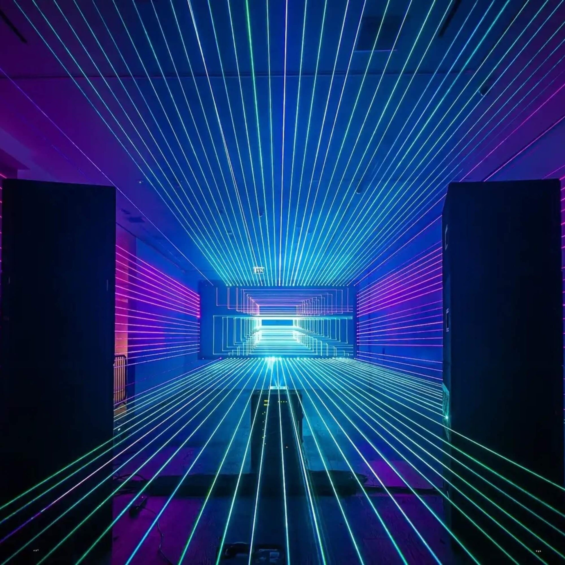 Full-color RGB DJ laser light bar for clubs