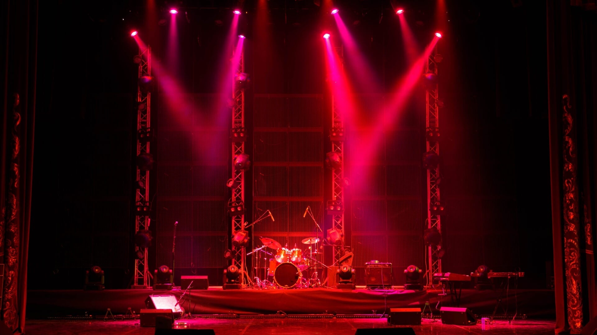 F20 moving head stage light yoke and base design