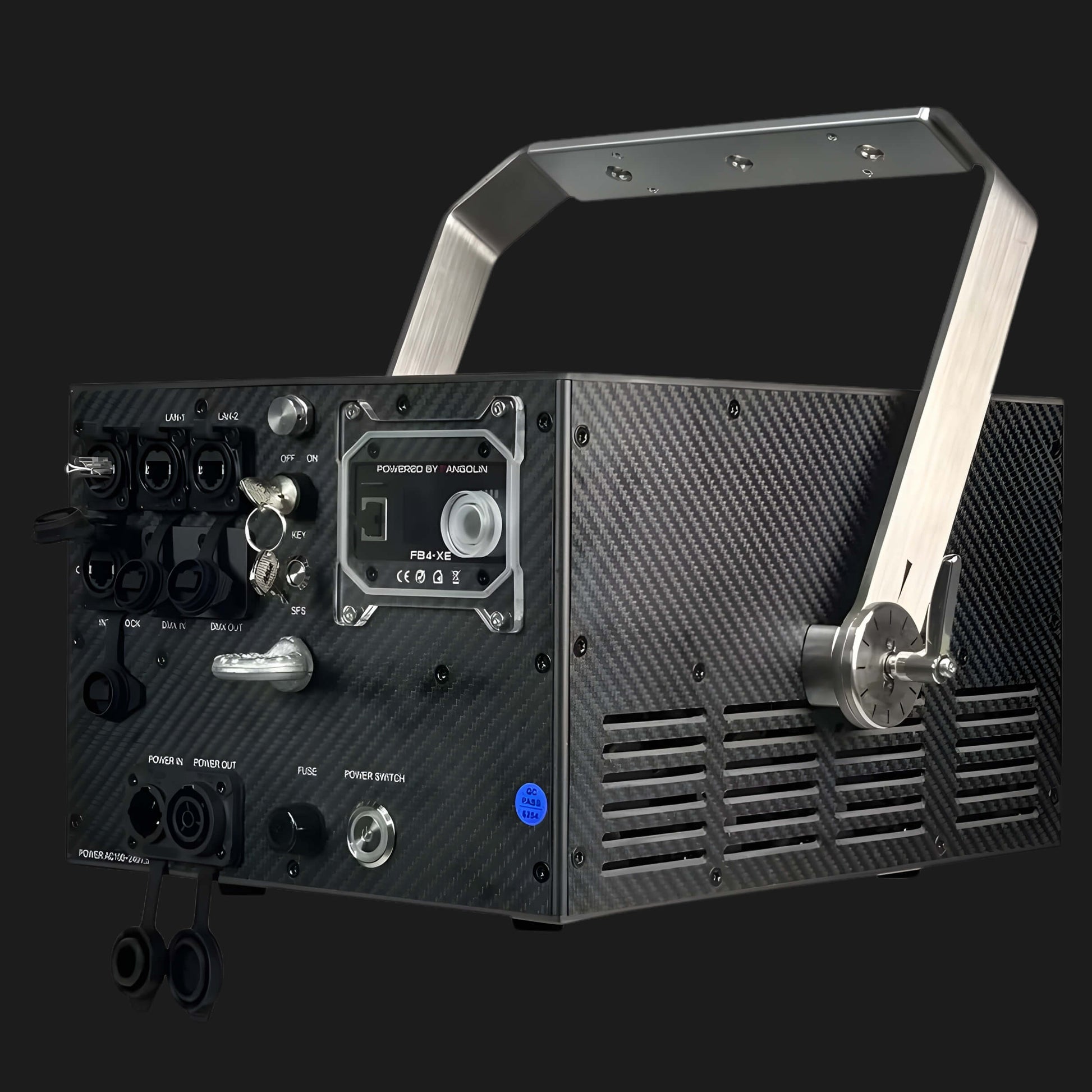 1.0 mrad low-divergence RGB laser beam for long throw shows