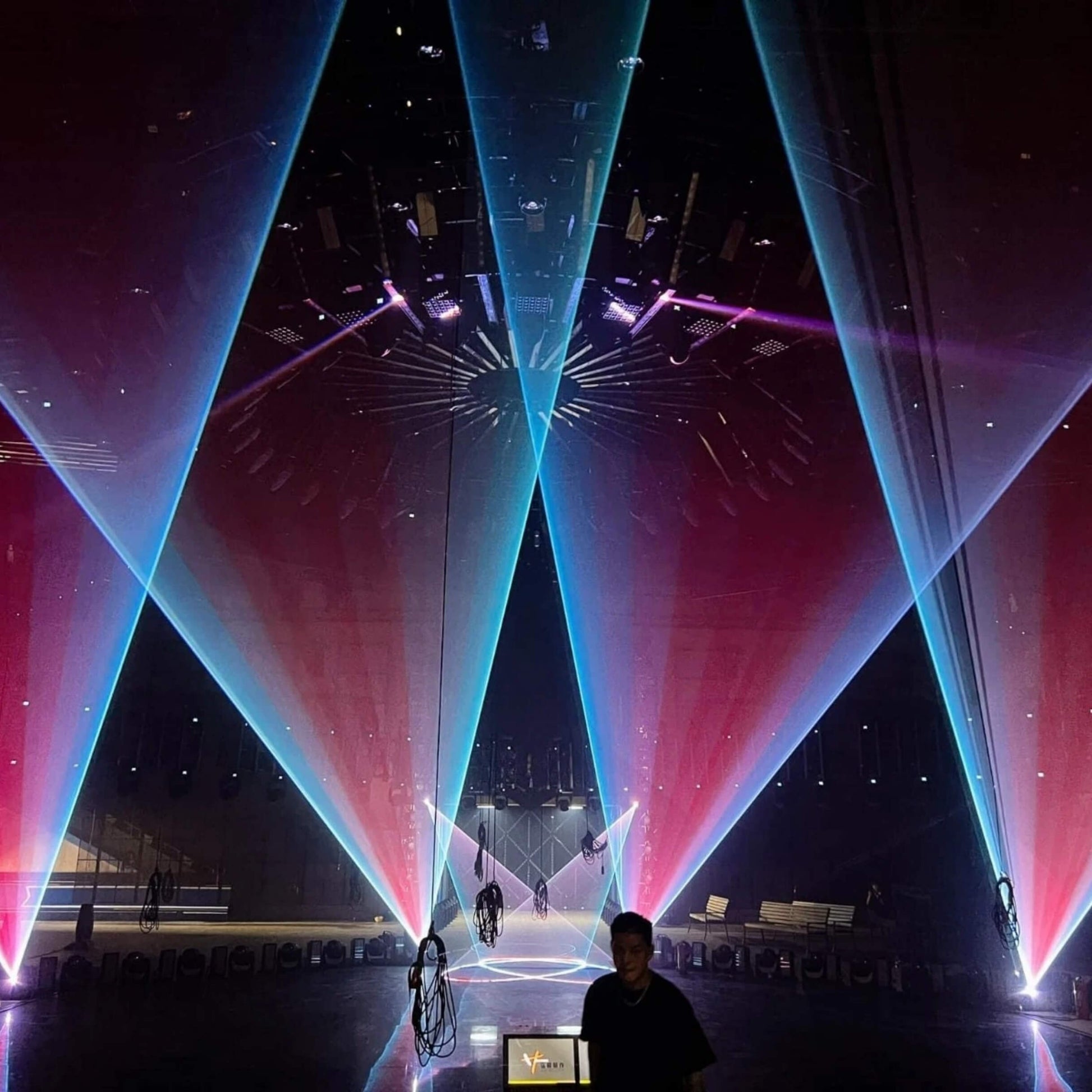 M20 moving head laser projector with 31 LED RGBW halo strip