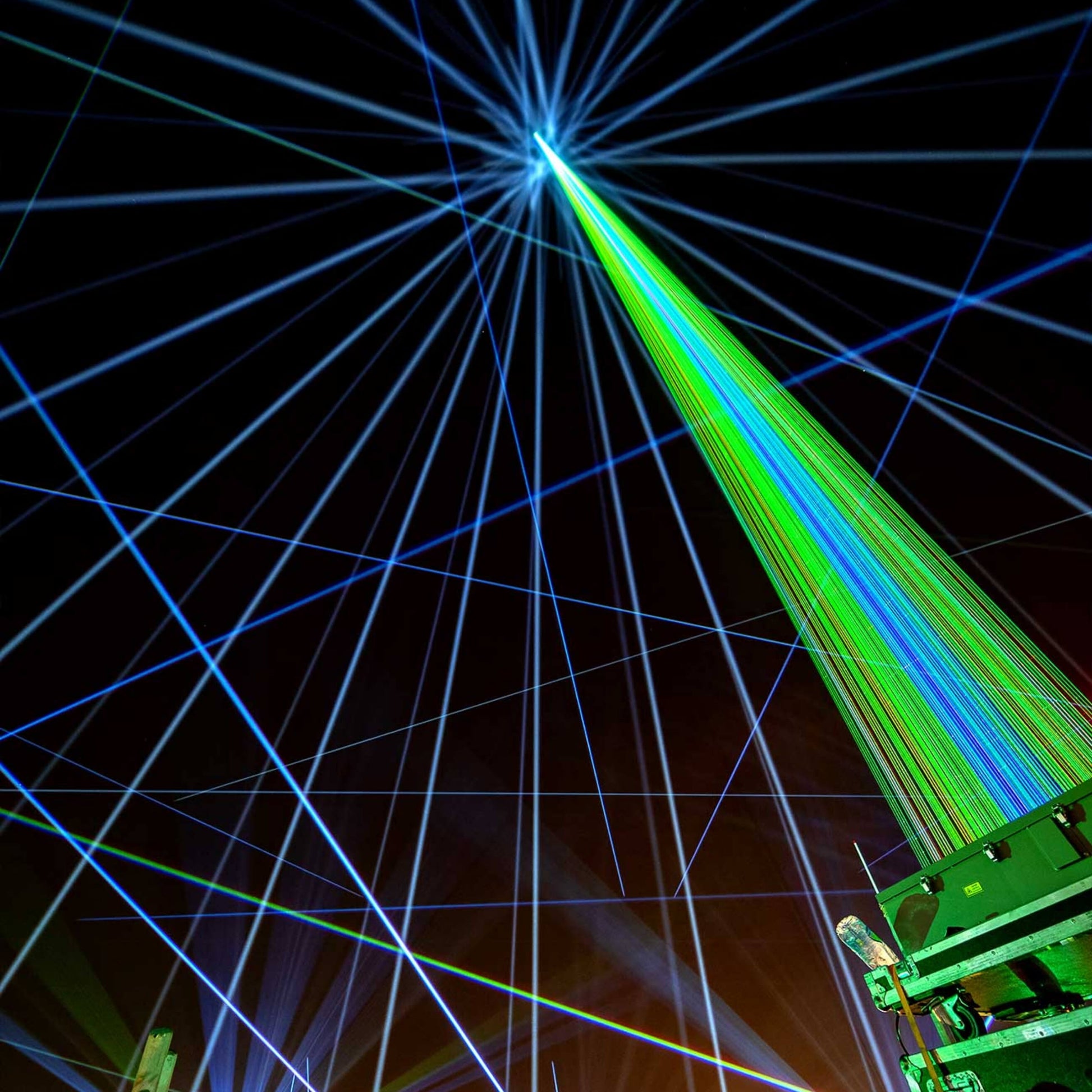 Narrow green sky column outdoor laser projector